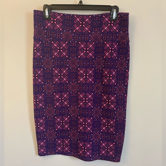 Geometric Lularoe Cassie Pencil Skirt - Picture 1 of 9